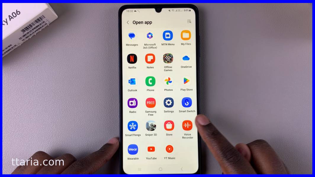 صفحه نمایش گوشی A06